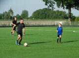 Laatste training S.K.N.W.K. JO10-1 van seizoen 2022-2023 (partijtje tegen de ouders) (86/165)